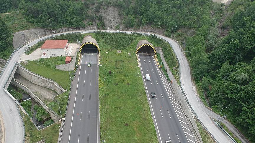 Bolu Dağı Tüneli İstanbul yönü 5 saat kapalı olacak! Sürücüler dikkat: 31 Ekim’e kadar trafik duracak! 3